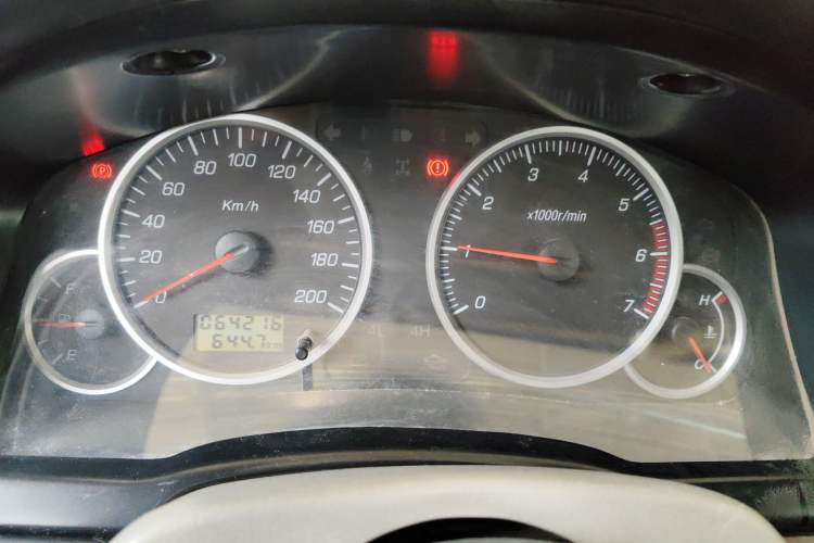 Used Huanghai Challenger SUV 2010 2.0L Two-Wheel Drive DD6490P Instrument Cluster