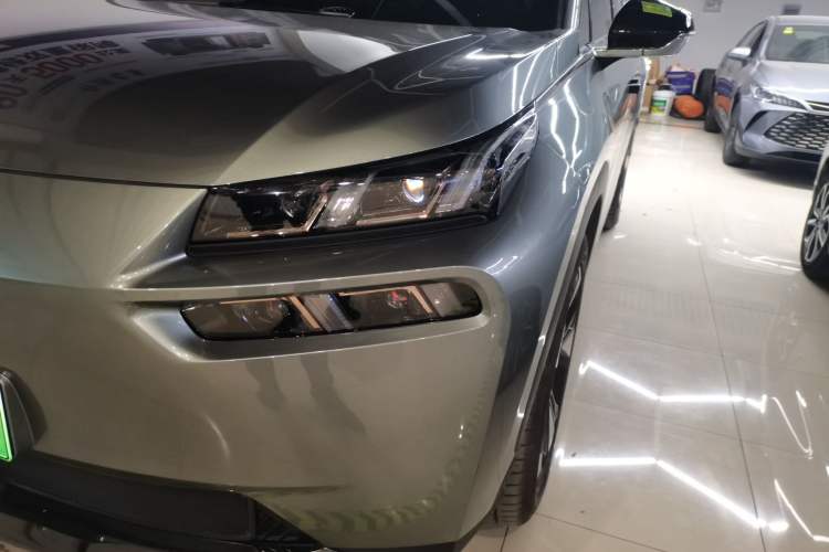 Used AION V 2022 Plus 80 Executive Edition Ternary Lithium