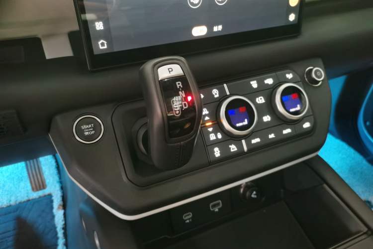 Used Land Rover Defender 2023 90 3.0T P400 XS
