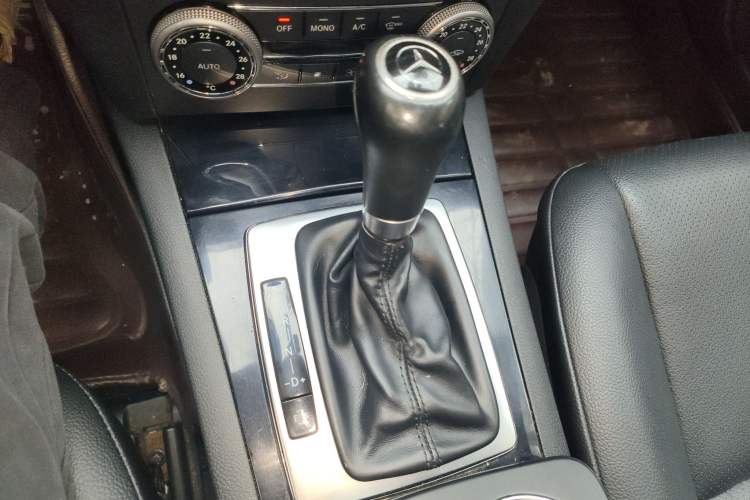 Used Mercedes-Benz GLK-Class 2012 GLK 300 4MATIC Fashion Model