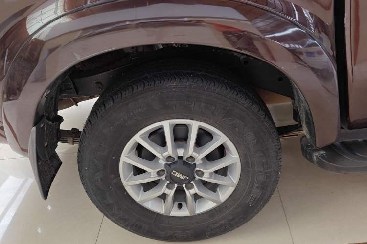 Used JMC Yuhu 3 2018 2.5T Diesel Two-Wheel Drive Advanced Version Standard Wheelbase