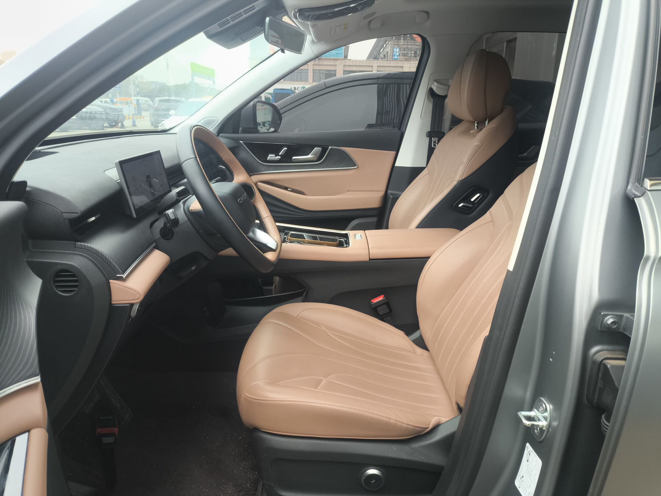 Переднее сиденье в автомобиле