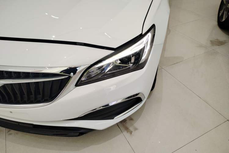 Used Buick Verano 2019 Sedan 15S Automatic Entry Model Left Front Headlight