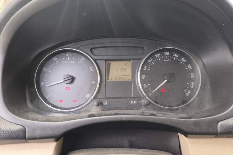 Used Skoda Fabia 2012 1.6L Scout Instrument Cluster