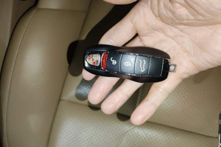 Used Porsche Cayenne 2015 Cayenne 3.0T Vehicle Key