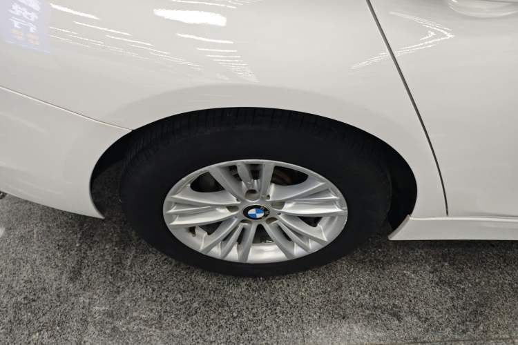 Used BMW 3 Series 2015 320Li Luxury Edition Fashion Model
