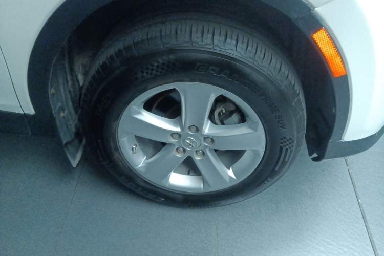 Used Toyota RAV4 2013 2.0L CVT Two-Wheel Drive Urban Edition Right Front Wheel Hub