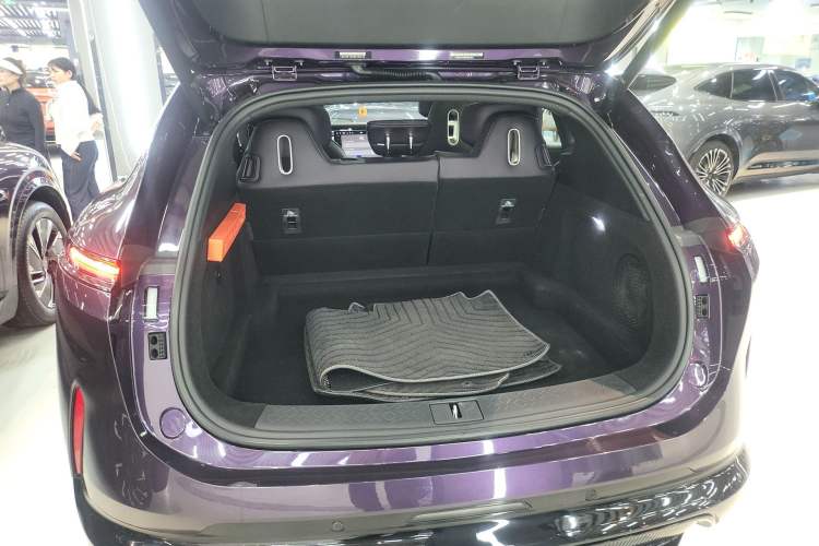 Used Avatr 07 2024 Pro+ All-Electric Version Trunk