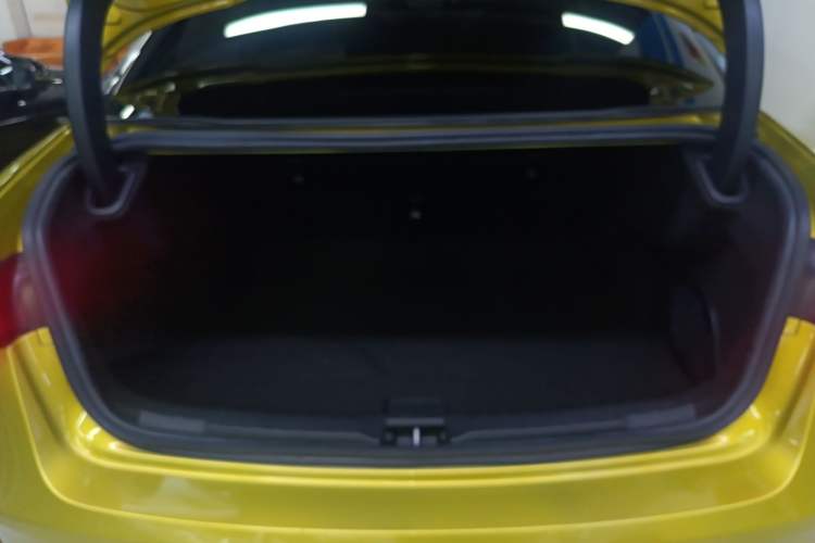 Used Lynk & Co 03 2021 03+ 2.0TD Automatic Wind-Chasing Edition Trunk