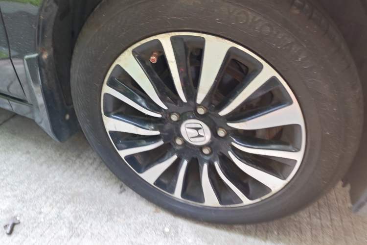 Used Honda Crider 2015 1.8L automatic luxury edition