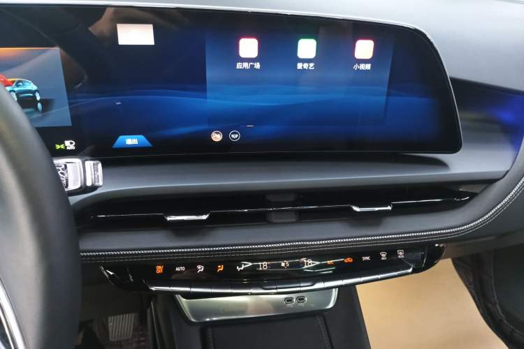 Used Cadillac GT4 2023 25T Luxury Model