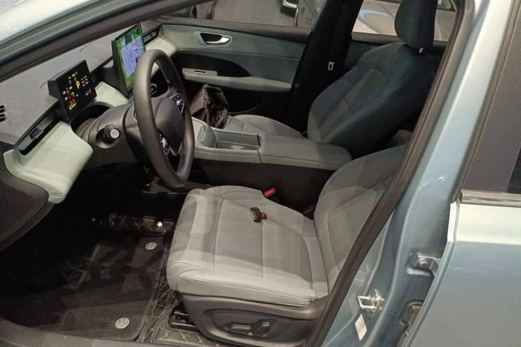 Used Roewe D6 2025 520km Smart Enjoyment Version
