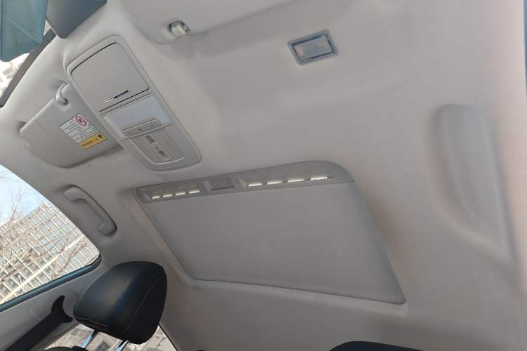 Used Roewe i5 2021 1.5L CVT Diamond Edition