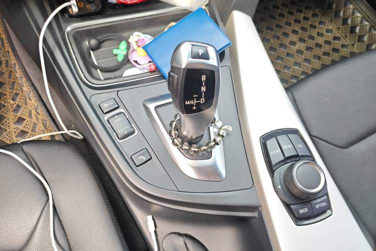 Used BMW 3 Series 2014 320Li Fashion Model Gear Lever