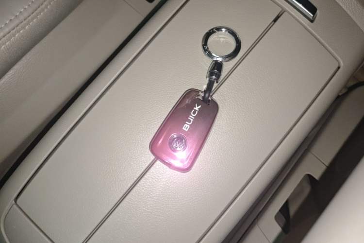 Used Buick GL8 2018 28T Luxury Model China VI Standard
