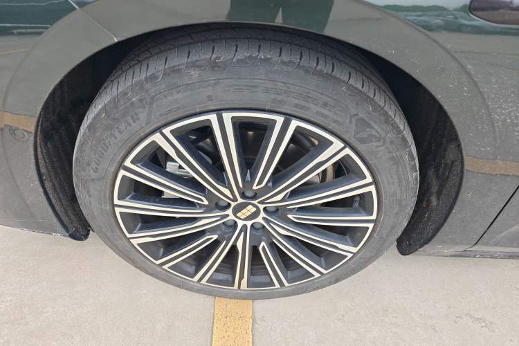 Used Geely Galaxy 8 2025 130km EM-P Starship Edition Exterior 4