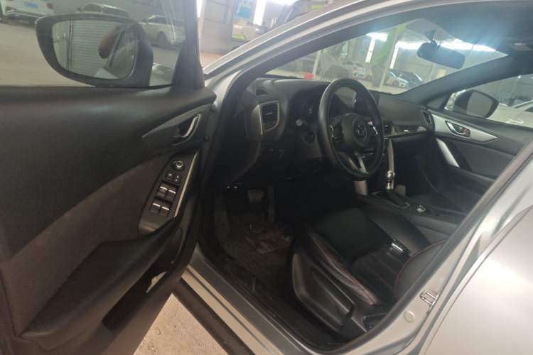 Used Mazda CX-4 2018 2.0L Automatic Two-Wheel Drive Blue Sky Exploration Version China V Standard