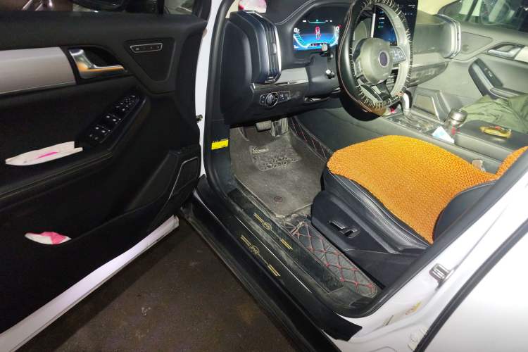 Used BYD Tang 2019 2.0T Automatic SmartConnect Luxury 7-Seater China VI Standard Driver Seat