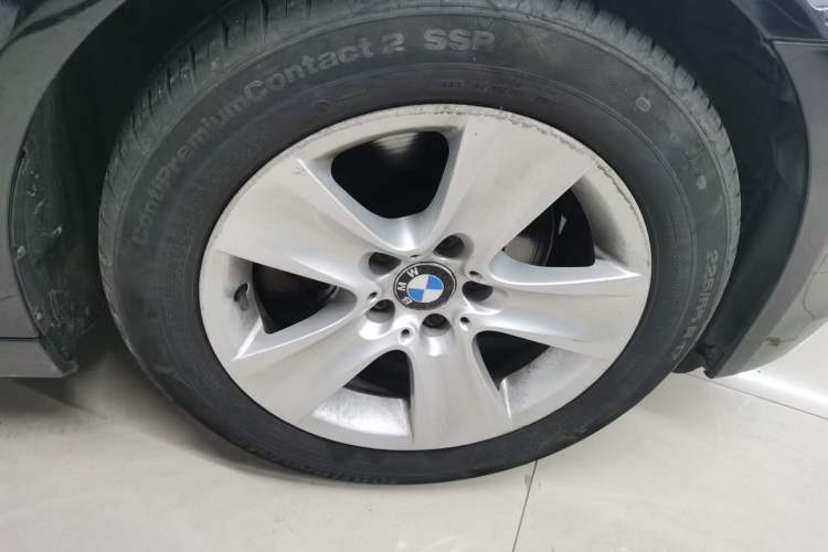 Used BMW 5 Series 2011 528Li Leading Model Right Front Wheel Hub