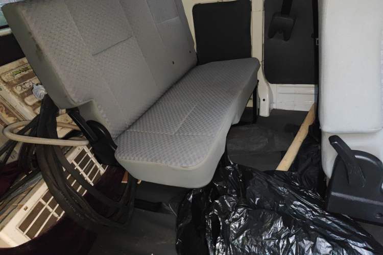 Used Jinbei Hiace King 2021 2.0L City Transport King Series Express Model Standard Top 6-Seater 1TZS