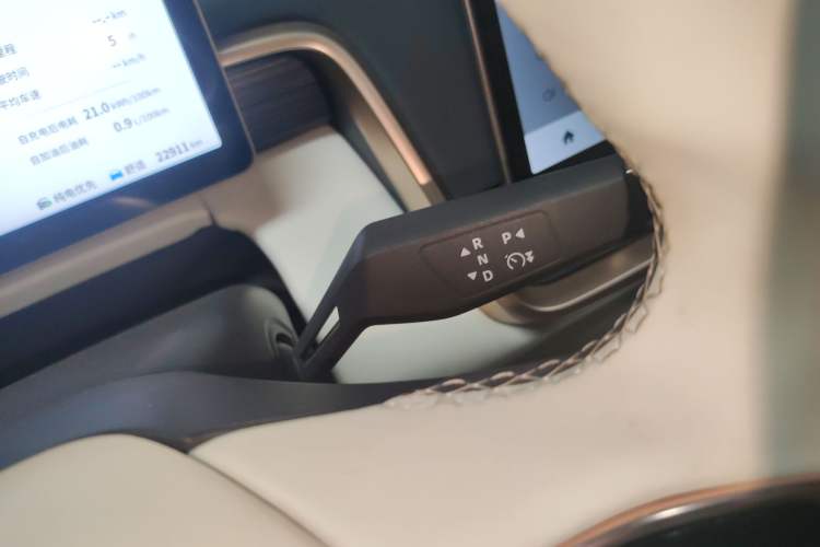 Used Dongfeng eπ eπ008 2024 210Max Range-Extended Version 6 Seats