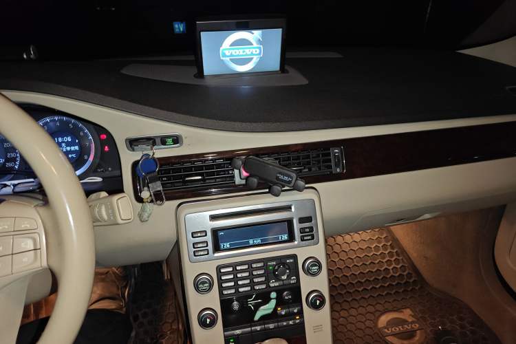 Used Volvo S80L 2010 2.5T Zhiya Edition