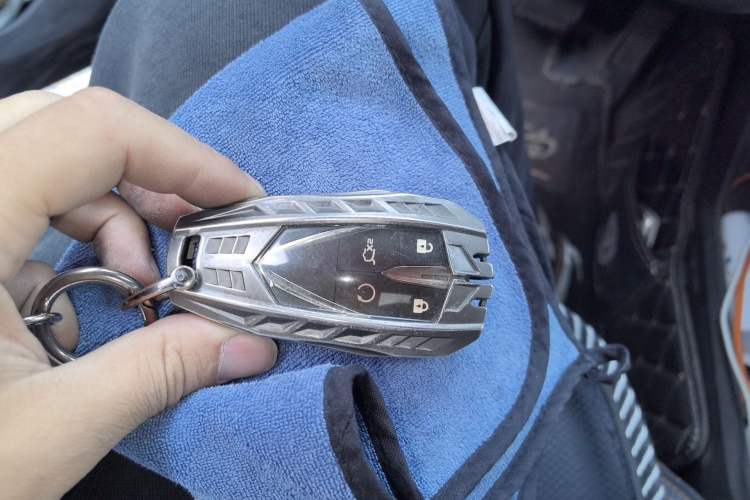 Used CHANGAN UNI-V 2022 1.5T Prestige Version Vehicle Key