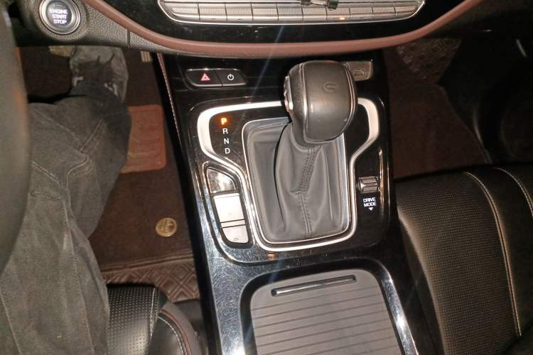 Used GAC Trumpchi M6 2023 PRO 270T DCT Luxury Edition Gear Lever