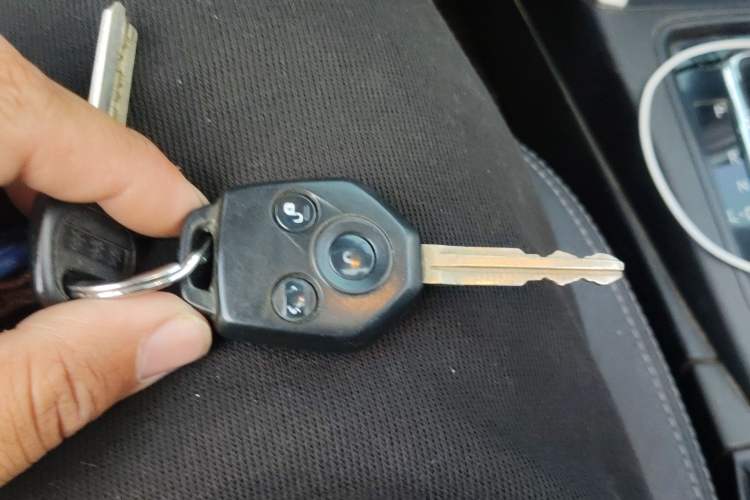 Used Subaru Forester 2013 2.5i Automatic Luxury Edition Vehicle Key