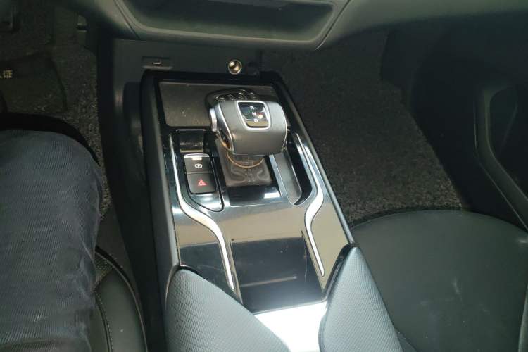 Used Hongqi E-QM5 2022 431 km Charge & Enjoy Edition
