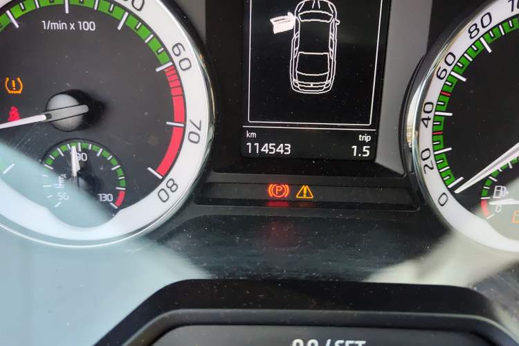 Used Skoda Octavia 2018 TSI280 DSG Flagship Edition Odometer Close Up