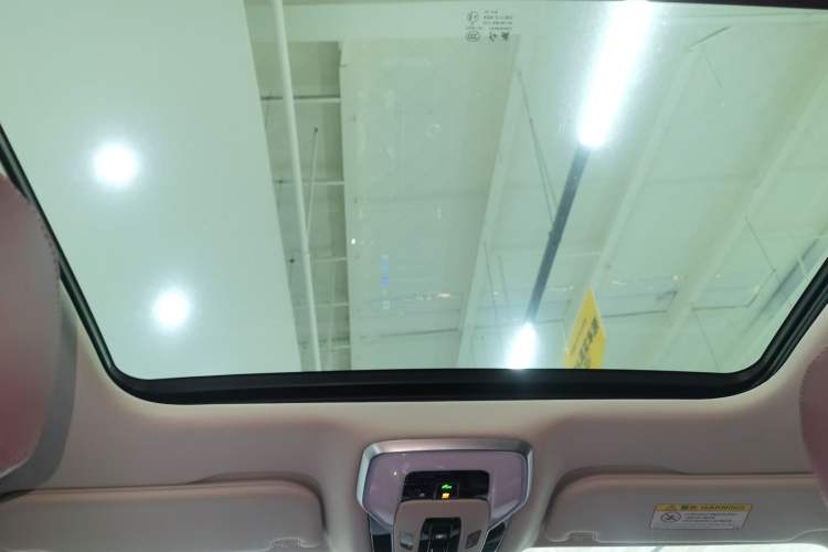 Used Hongqi H5 2025 1.5T DCT Qiyun 500 000th Unit Commemorative Edition Headliner