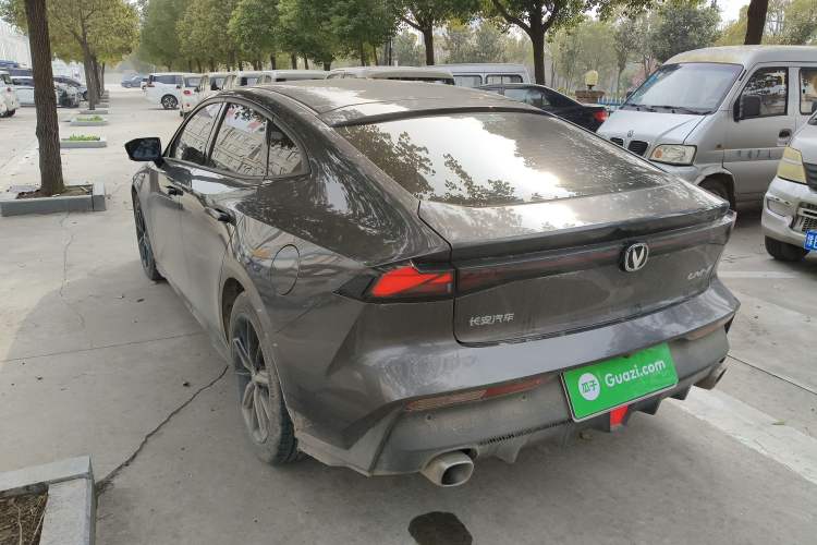 Used Changan UNI-V 2022 1.5T Excellence Model
