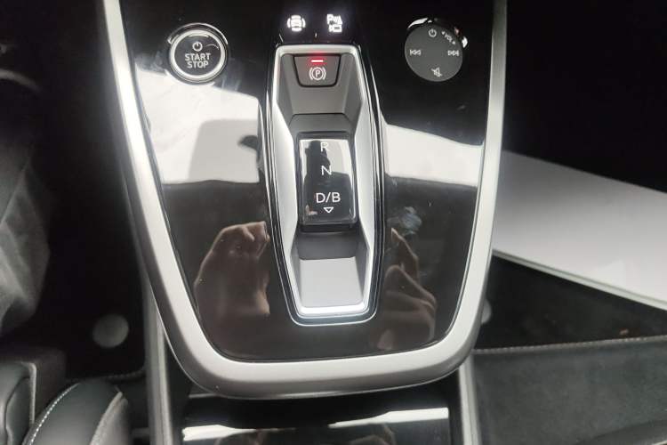 Used Audi Q4 e-tron 2024 40 e-tron Adventure Edition Gear Lever