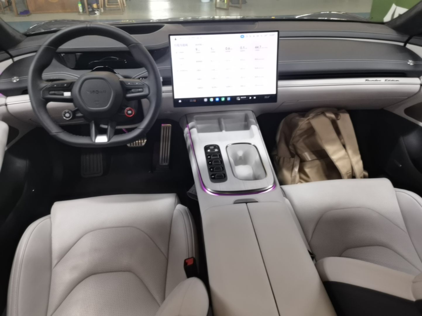 Xiaomi Auto SU7 2024 Four-Wheel-Drive Max Founder's Edition — снимка 12