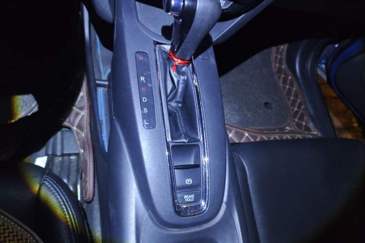 Used Honda XR-V 2017 1.5L LXi CVT Classic Edition Gear Lever