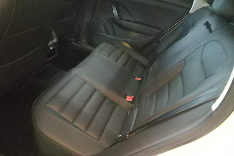 Used Volkswagen Tharu 2022 330TSI Four-Wheel Drive Flagship Edition Left Rear Seat