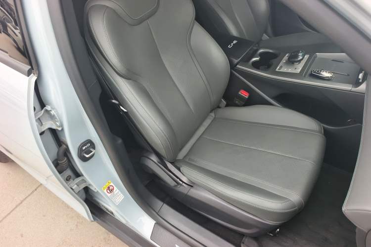 Used BYD Qin PLUS 2025 DM-i Smart Drive 55KM Leading Model