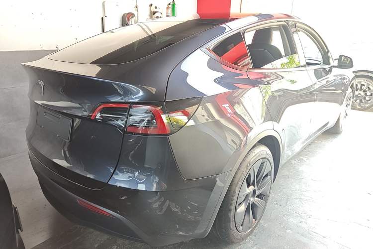 Used Tesla Model Y 2024 Rear-Wheel-Drive Version