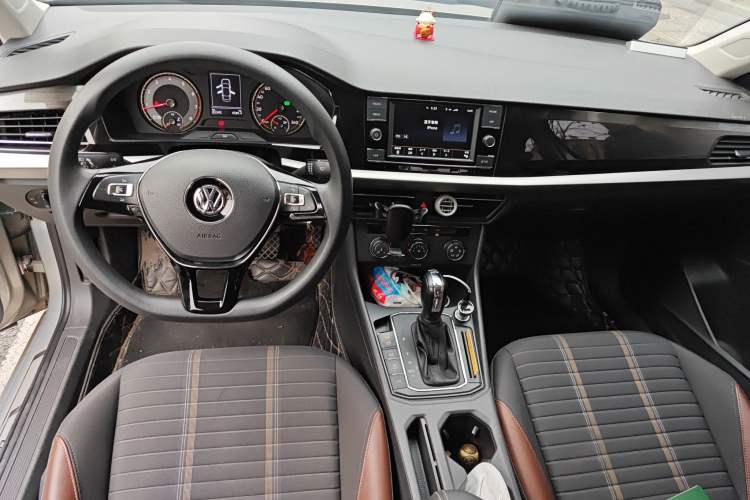 Used Volkswagen Lavida 2018 280TSI DSG Comfort Edition China V Standard Center Console