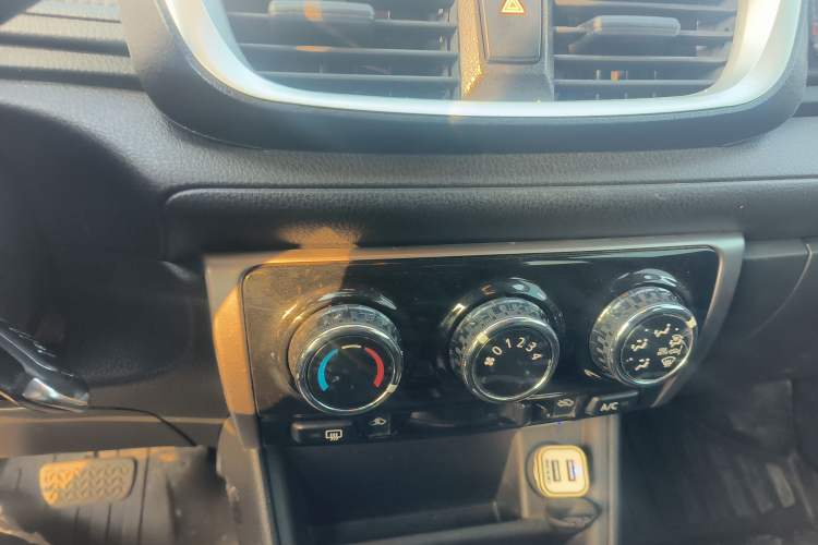 Used Toyota YARiS L Zhi Xuan 2016 Revised 1.5E CVT Charming Edition