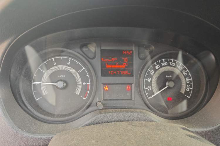 Used Peugeot 301 2016 1.6L Manual Comfort Edition Instrument Cluster