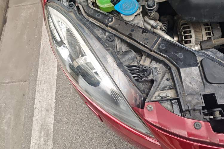 Used Volvo V40 2016 T4 Smart Luxury Edition
