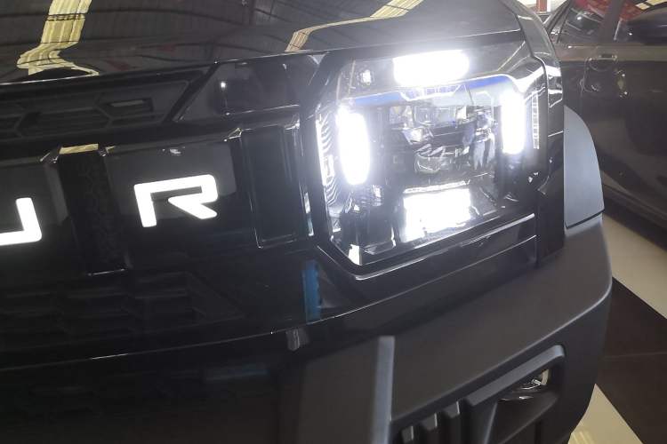 Used JETOUR Traveler 2023 1.5T Two-Wheel Drive Discovery PRO