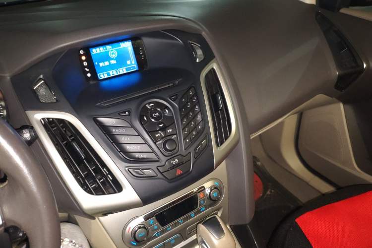 Used Ford Focus 2012 Hatchback 1.6L Automatic Fashion Edition
