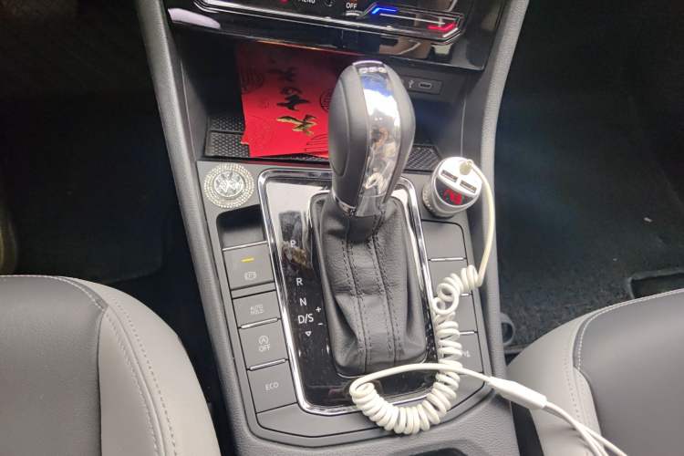 Used Volkswagen Bora 2023 280TSI DSG Prestige Edition Gear Lever