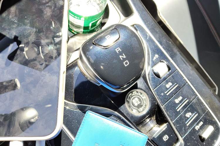 Used BYD Qin PLUS 2021 EV 600KM Flagship Model Gear Lever