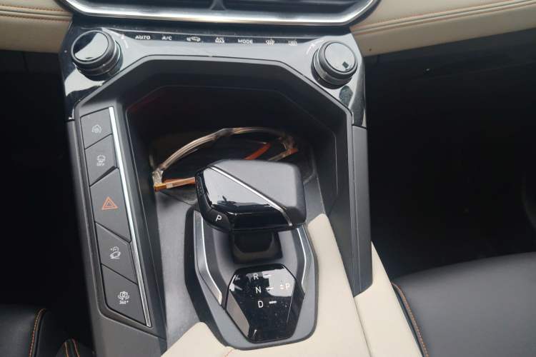 Used Lynk & Co 06 EM-P 2020 PHEV Plus Gear Lever