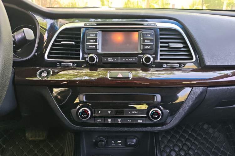 Used Kia K4 2014 1.8L Automatic GLS
