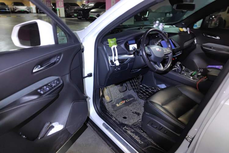 Used Cadillac XT4 2018 28T Two-Wheel Drive Leading Version
